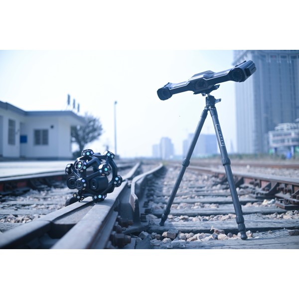 Portable Metrology 3D Scanner - FreeScan Trak Nova