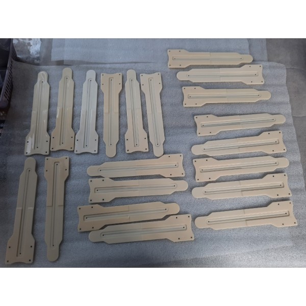 Linh kiện máy móc chính xác Ceramic Alumina 99.6%