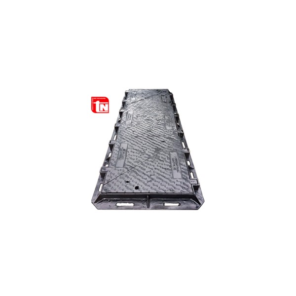 Communication cable pit cover