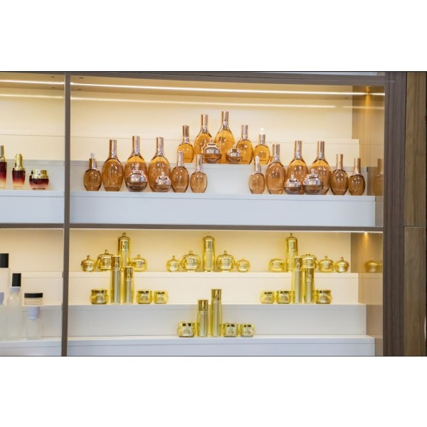 Cosmetic packaging