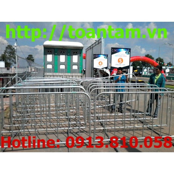 Barrier (temporary fence, quick to disassemble)