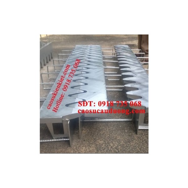 Comb slot