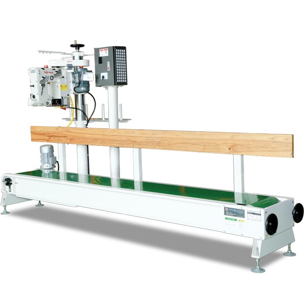 Conveyor and packaging machine