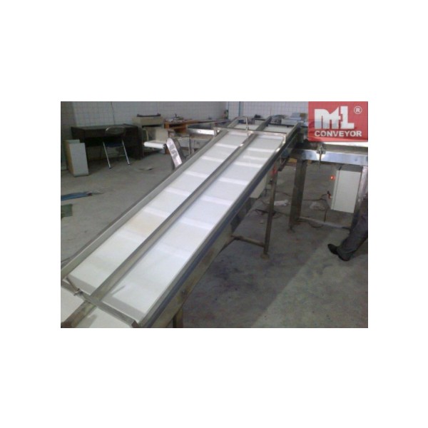 Conveyor belt for the seafood industry