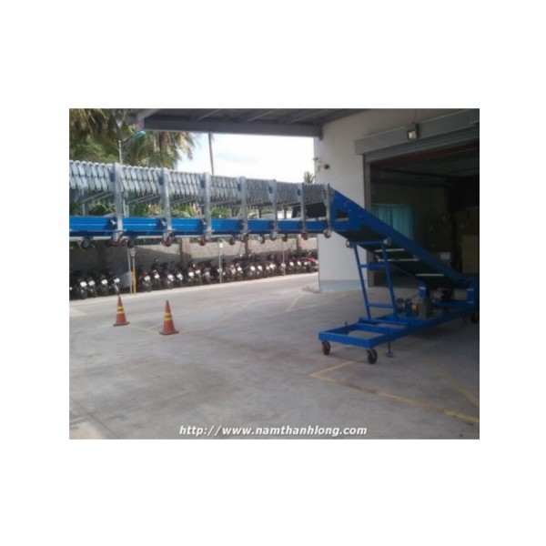 Băng tải lên cont