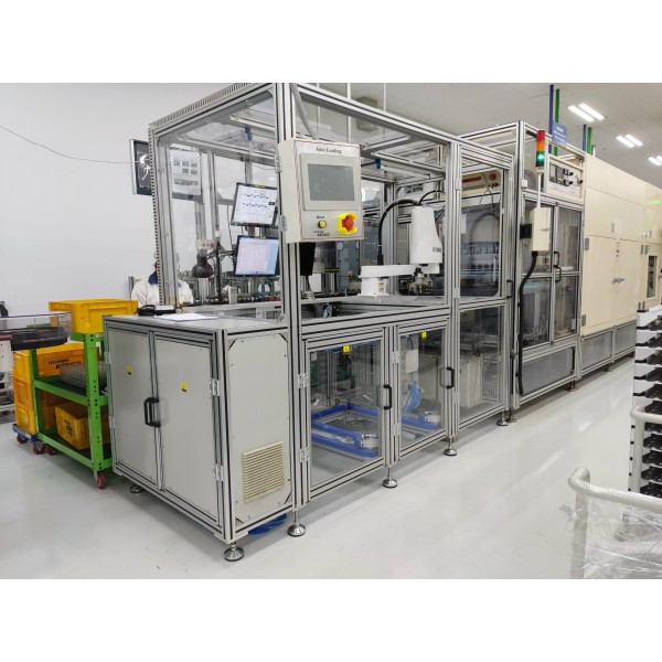 Robot gắp nhặt sản phẩm