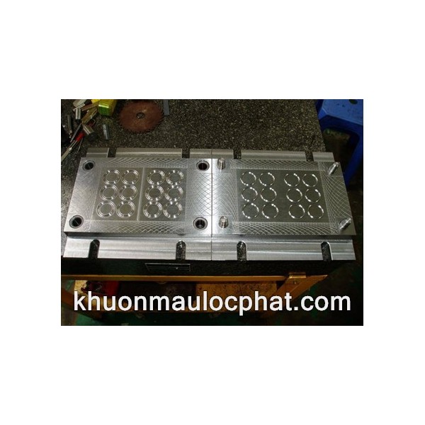 Rubber casting mold
