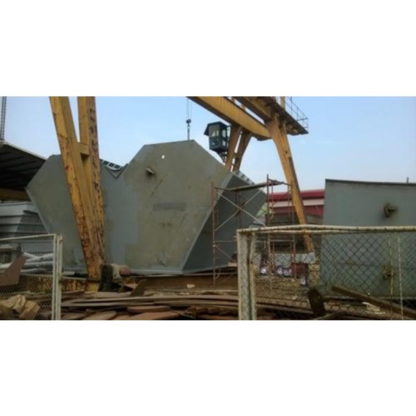 Chế tạo trụ cấu vượt nút giao thông Long Biên
