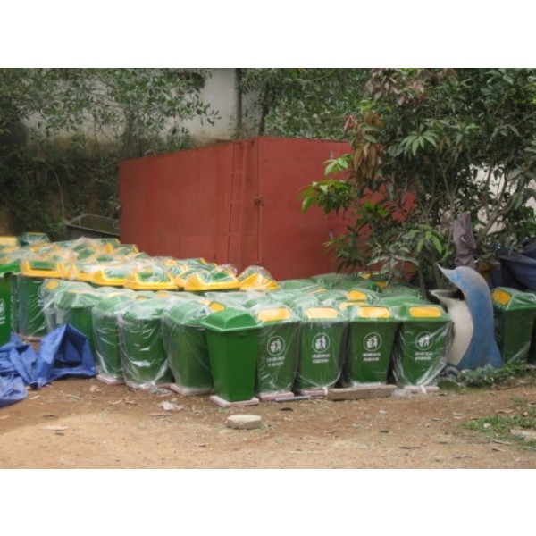 Waste bin