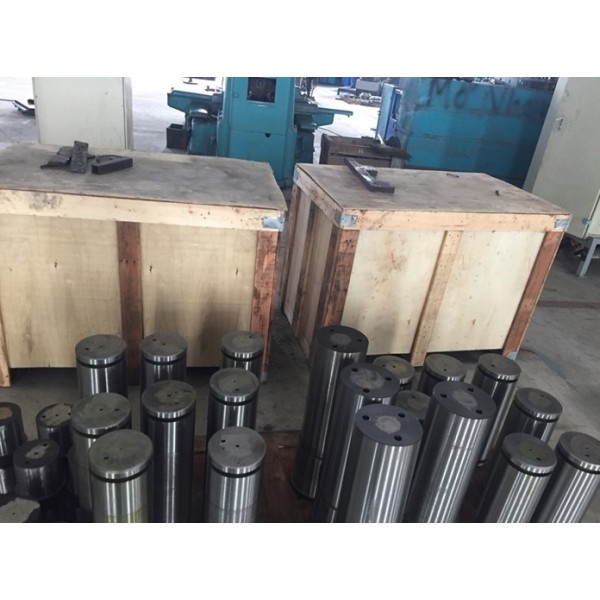 Gia công cụm di chuyển cầu trục cho nhà máy Vinalift