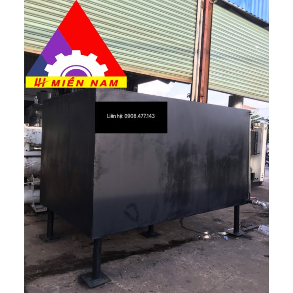 2,500-liter oil tank