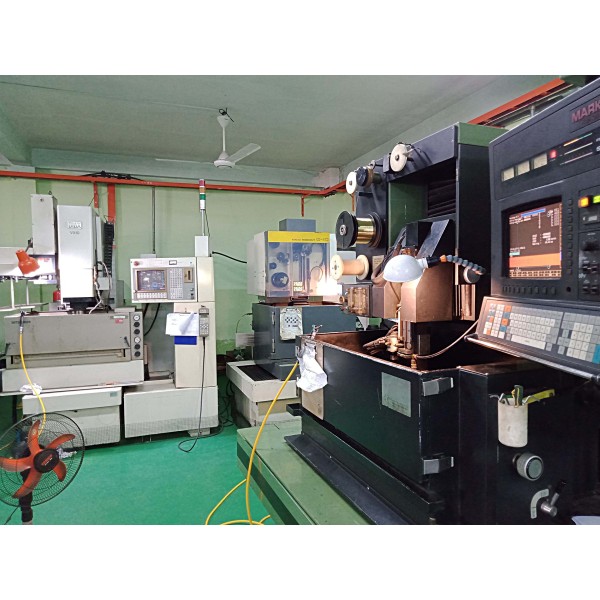 Wire cutting machine