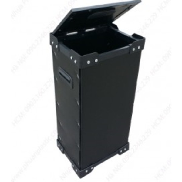 Corrugated plastic sheet