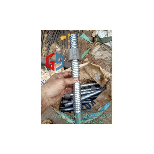Lead screw, round nut, square nut