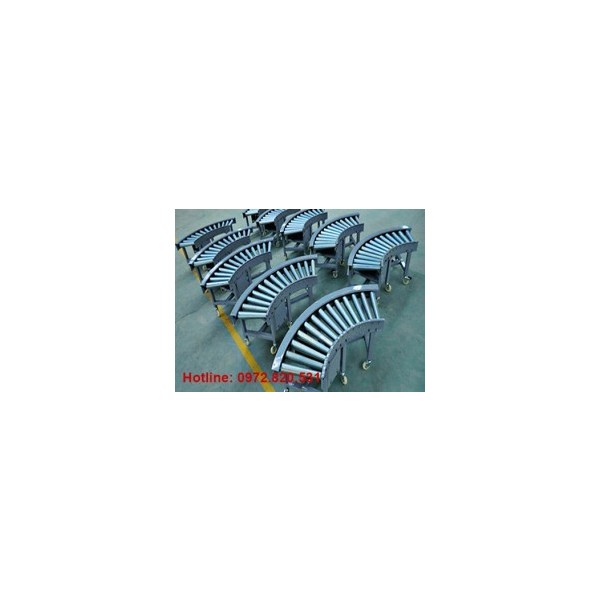 Conveyor frame