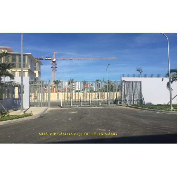 Steel sliding gate