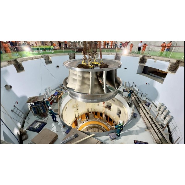 Installation of 110-Ton Large-Scale Equipment for Hydropower Plant