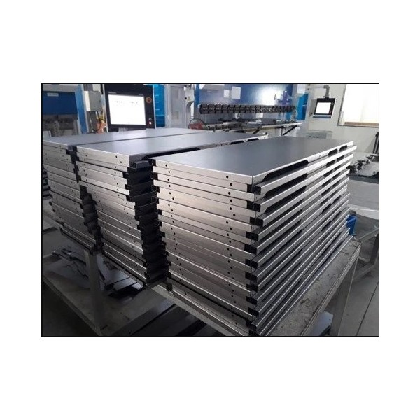 Dịch vụ cắt gấp, chấn đột CNC