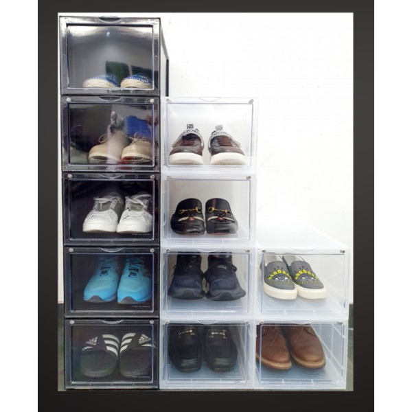 Plastic shoe box