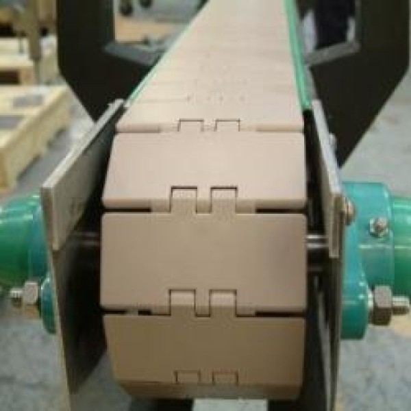Plastic chain belt conveyor