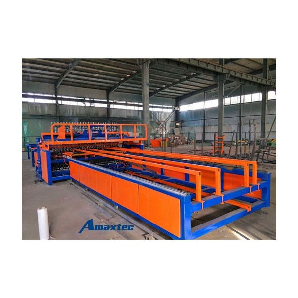 Wire mesh welding machine