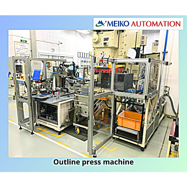 ロボット活用：ベンディングマシン、プレス加工機