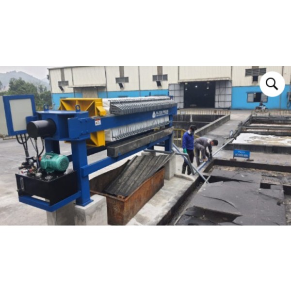 Sludge press