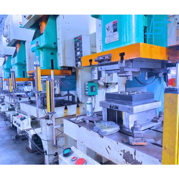 Gia công dập số lượng lớn