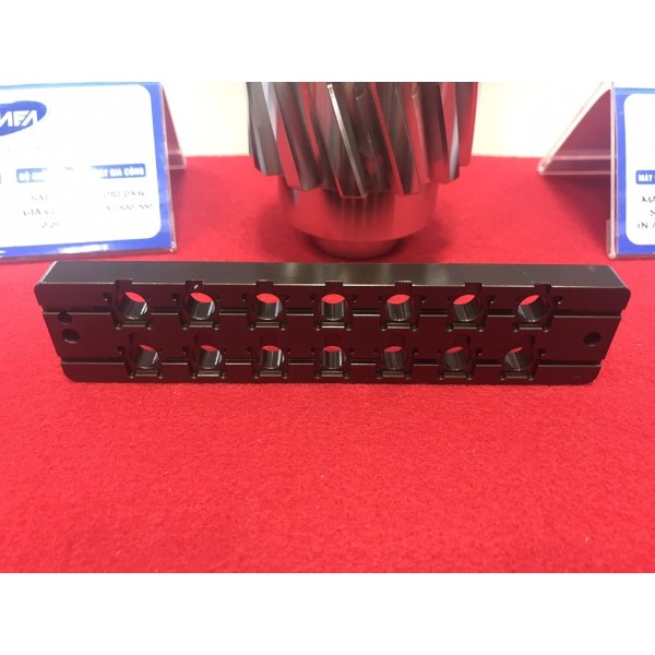 Die storage stand (drawer type)