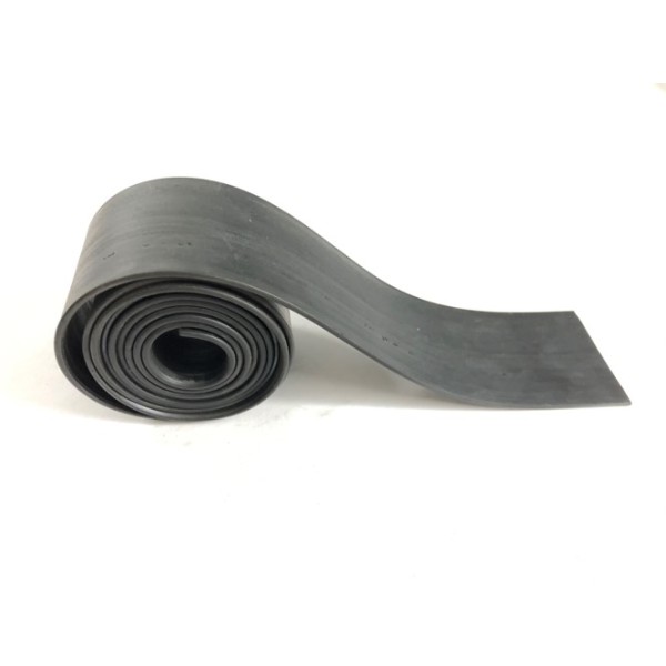 Thin rolled rubber sheet