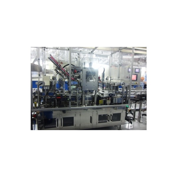Automatic screw capping machine for bottles