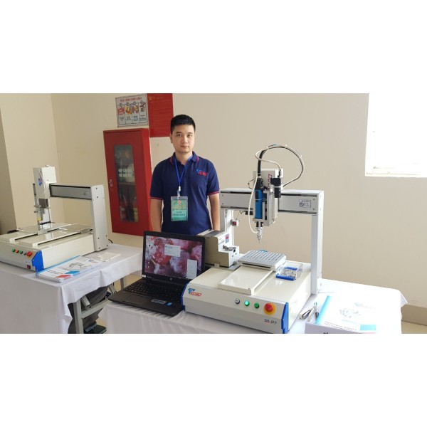 Desktop Robot- Made in Vietnam