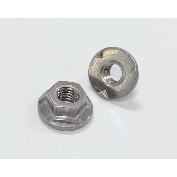 Flange weld nut