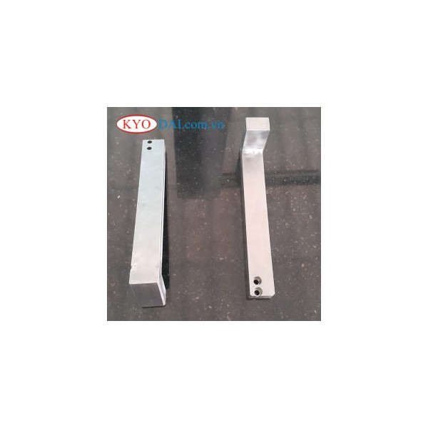 L-shaped detail fixture