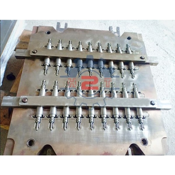 Rubber suction cup mold