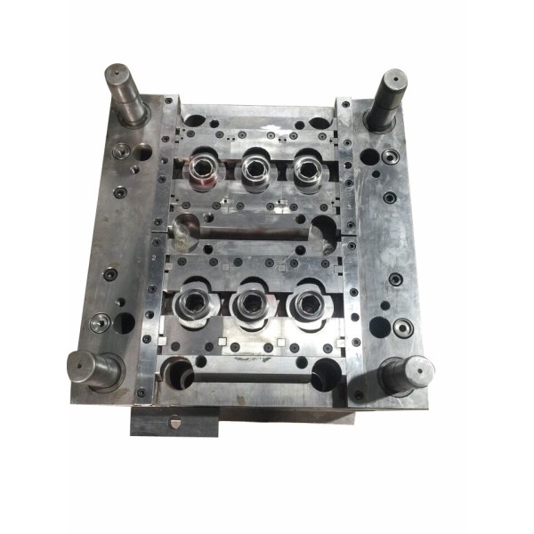 Plastic injection mold